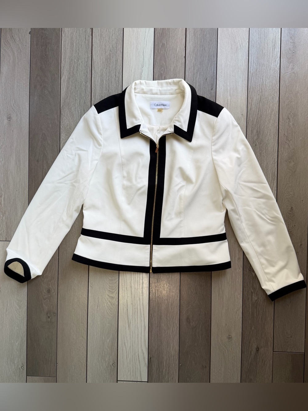 Calvin Klein contrast-trim blazer for women’s